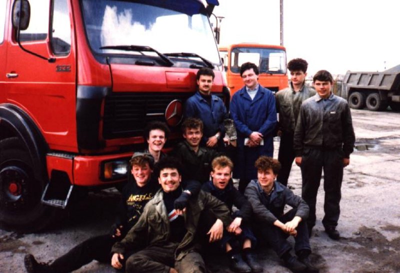 1991-z uczniami w PSTBR.jpg